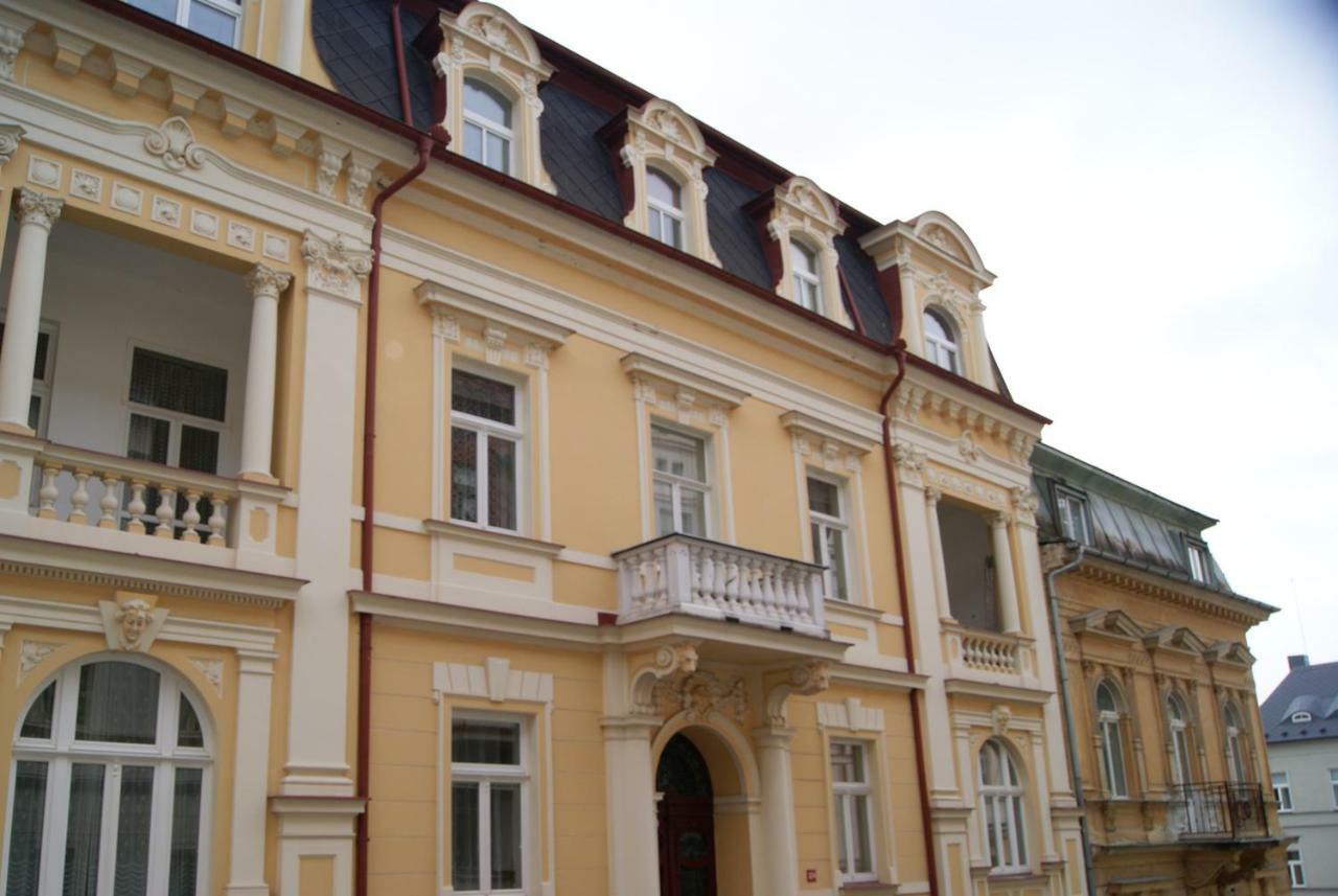 Apartments U Zlate Koruny Marianske Lazne Exterior photo